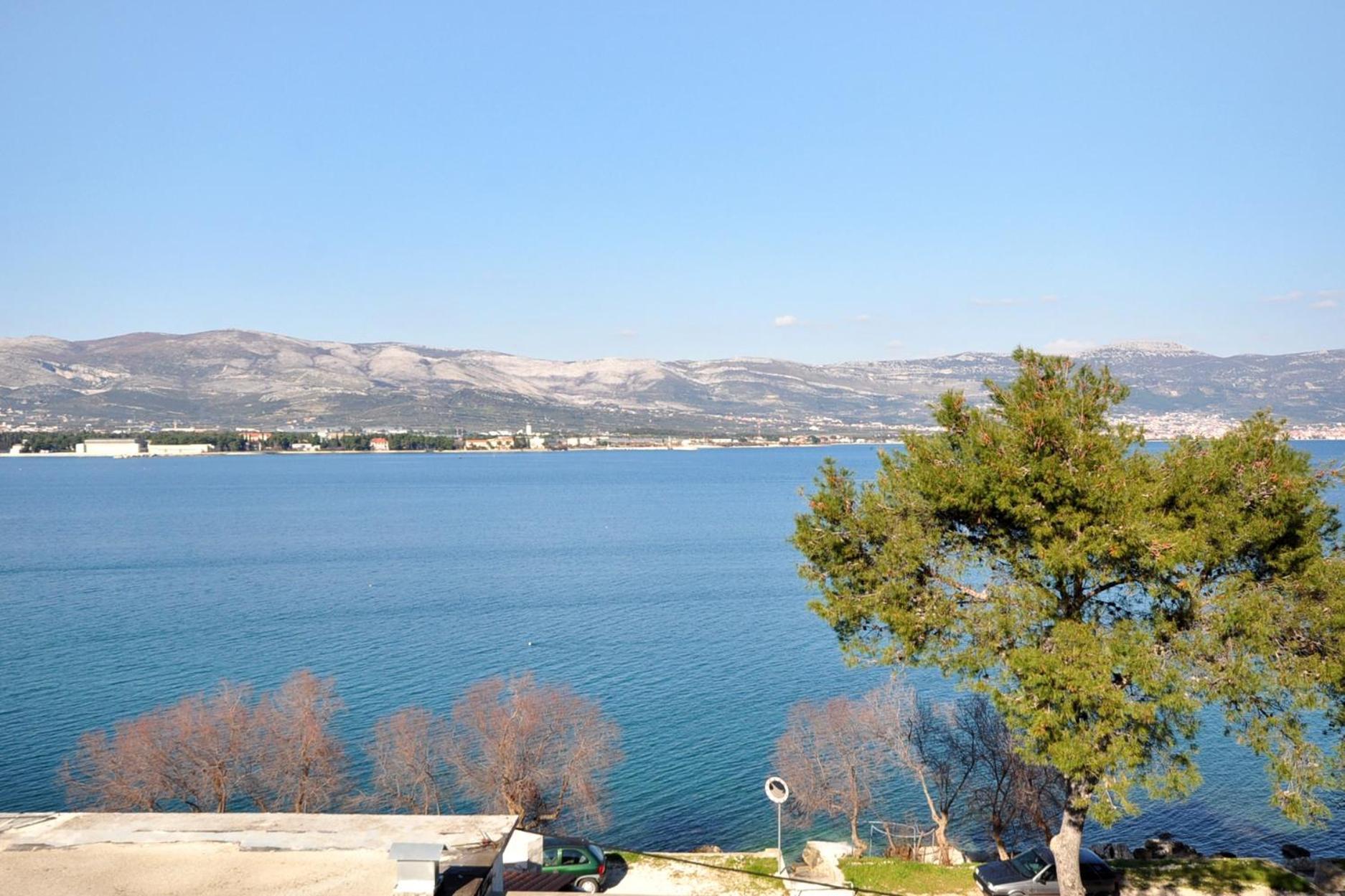 Apartments By The Sea Arbanija, Ciovo - 1085 Трогір Екстер'єр фото